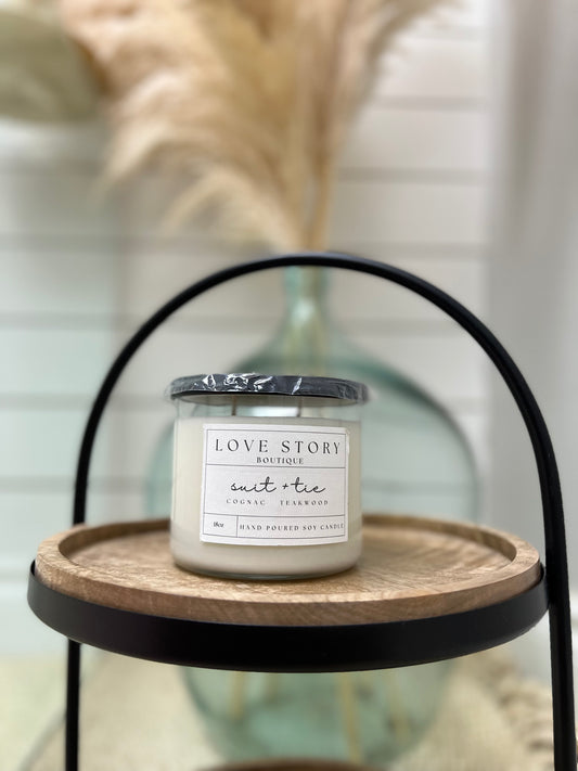 Ché Lux Boutique Peace Candle - Cotton Blossom, Linen, Sandalwood Scented  Coconut Wax Candle - 8oz Clear Jar